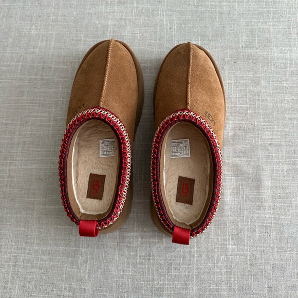 UGG Shoes - UGG Taz Slipper
